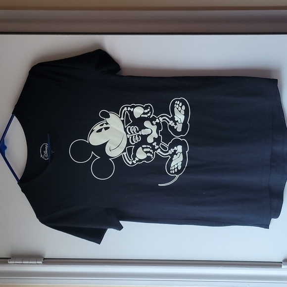 Disney Tops - Disney Mickey Mouse T-shirt Black Size S Unisex